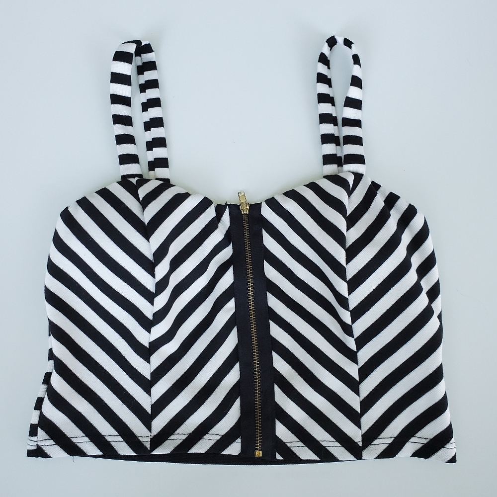 Oboe chevron print cropped zip up top